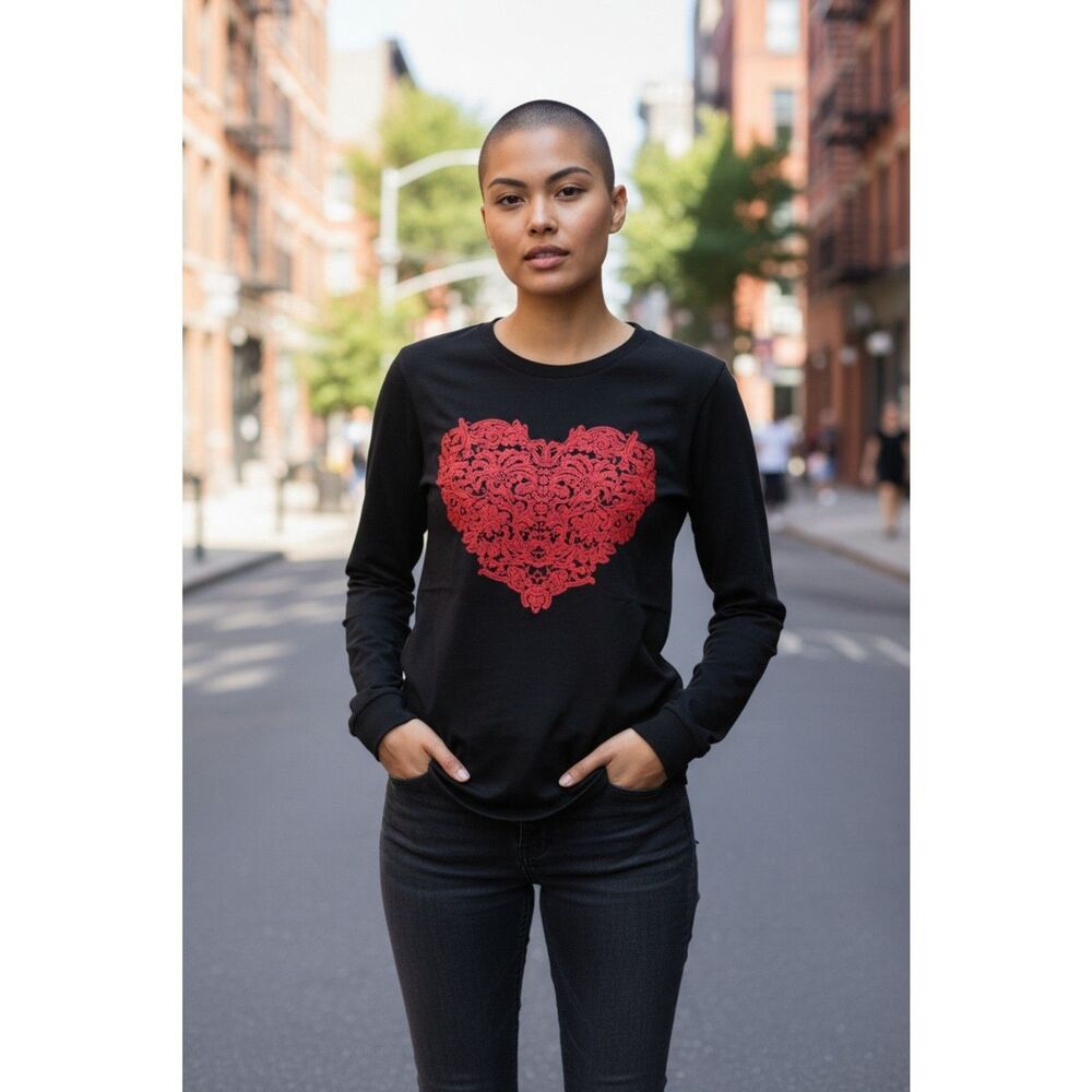 Women's Black Heart Graphic Tee Long Sleeve T-Shirt M Valentine's Day Casual Top
